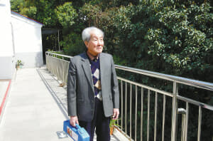 張文筠手提醫療器械去義診