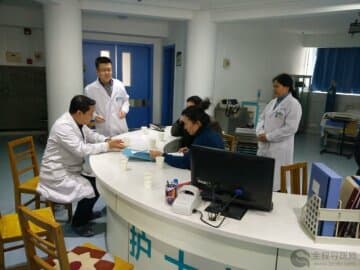 市衛健委組織專家蒞臨徐醫大附三院血液凈化中心檢查指導工作