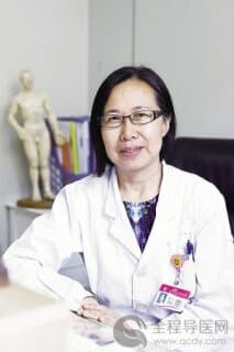 拍百天照發(fā)現(xiàn)異常確診腦癱 楊忠秀：幼兒腦癱越早康復效果越好
