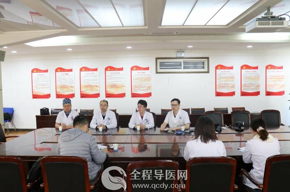 徐州市三院心臟團隊于長城心臟病學大會CTO論壇直播超高難度冠心病介入手術