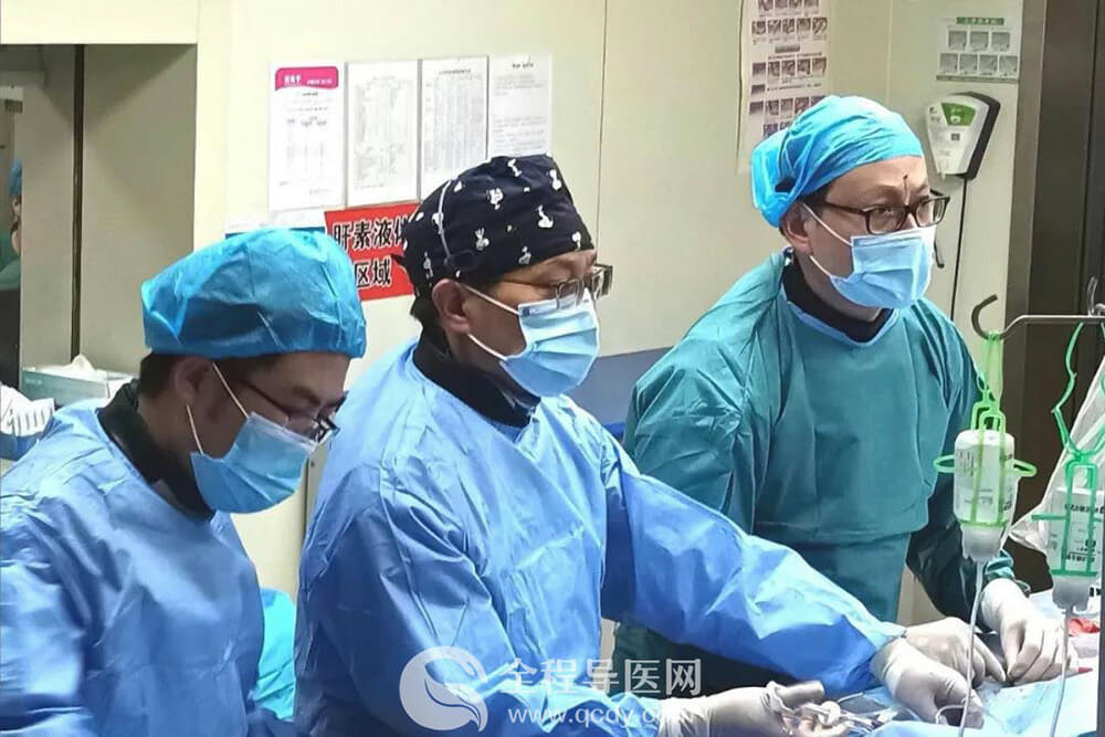 徐州市三院心臟團隊于長城心臟病學大會CTO論壇直播超高難度冠心病介入手術